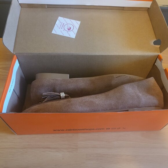 Women’s Brown Suede Loafers | Size 8.5 | Soft Comfort Slip-Ons - Picture 3 of 4